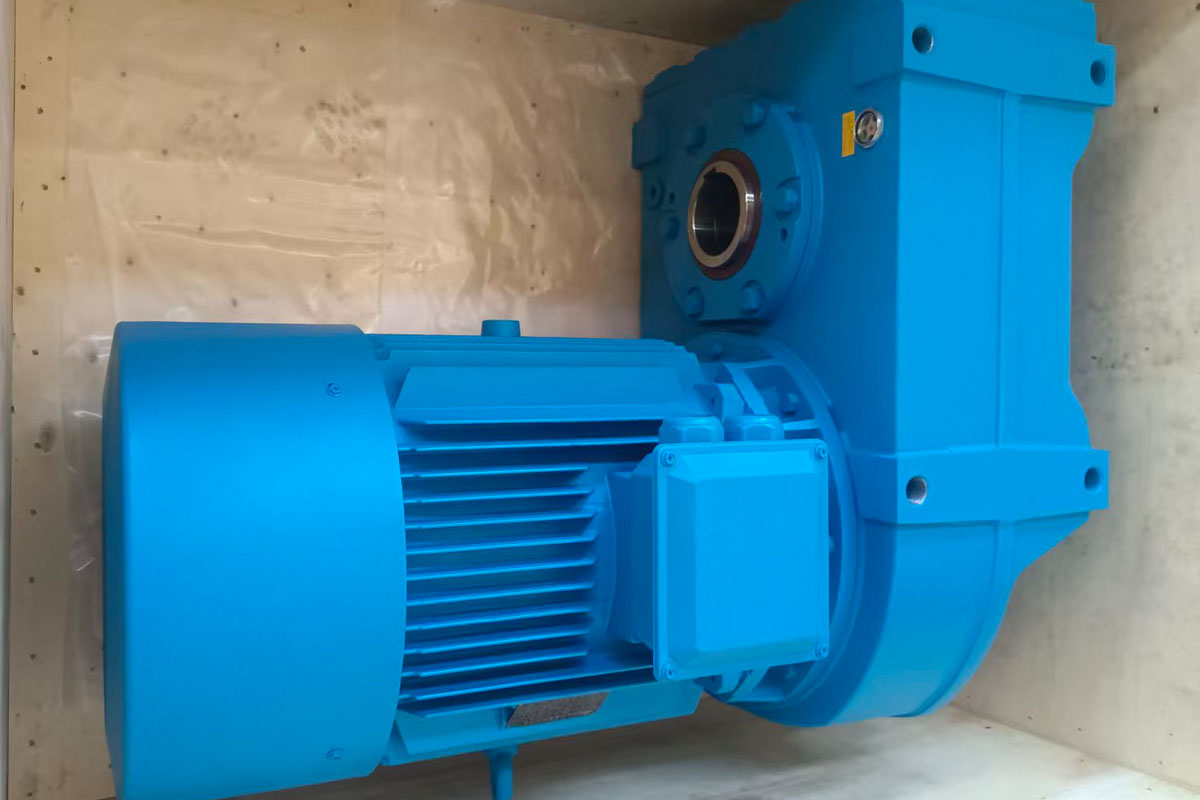 R系列斜齿轮减速机